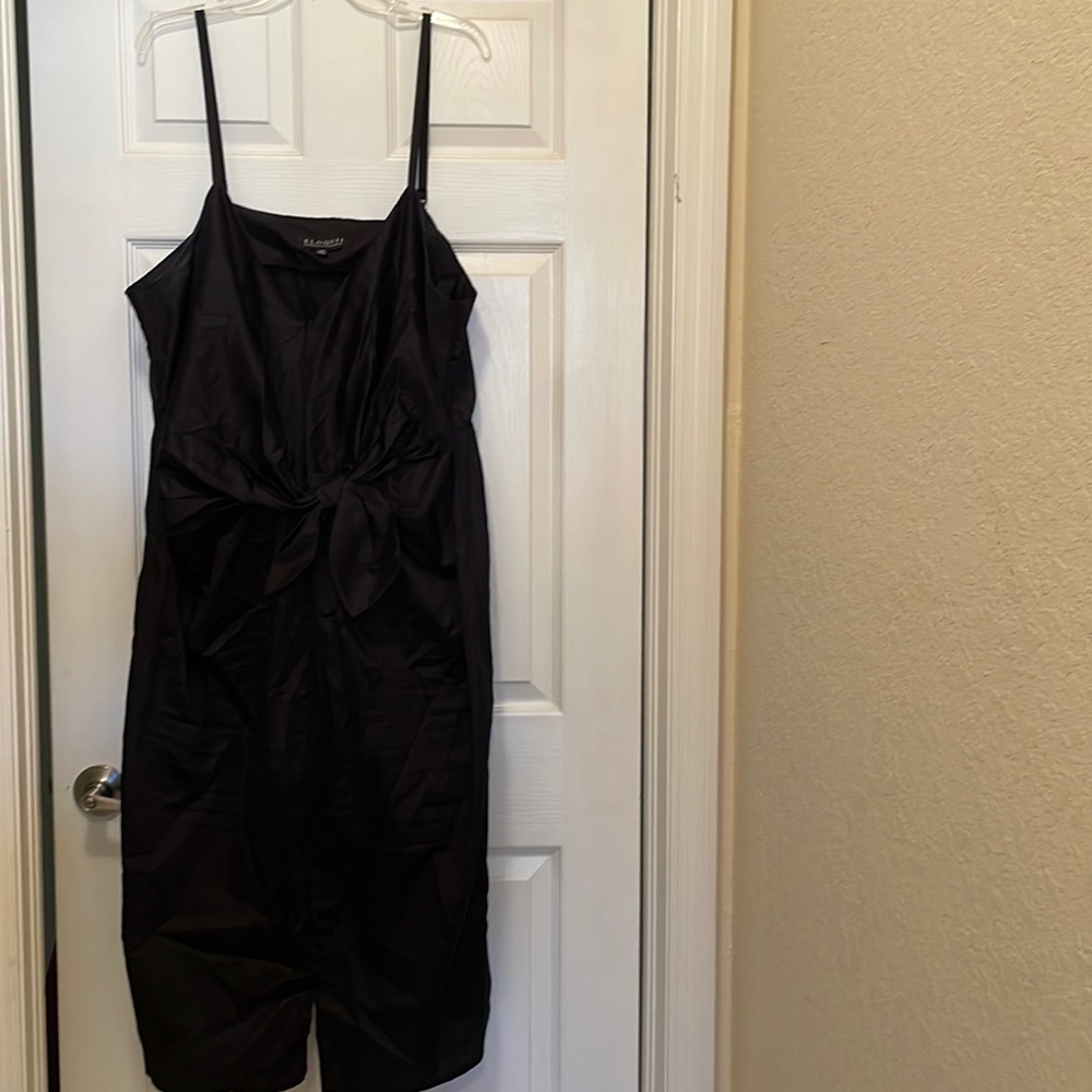 Perfect little black dress!